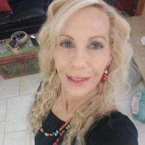 Meet your Posher, Kathleen